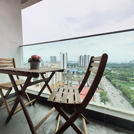 Pj The Grand By Skylimit Suites Petaling Jaya Exterior photo