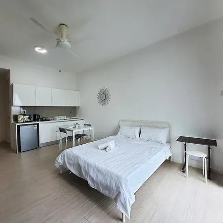 Pj The Grand By Skylimit Suites Petaling Jaya Room photo