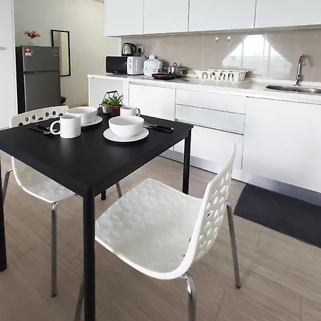 Pj The Grand By Skylimit Suites Petaling Jaya Room photo