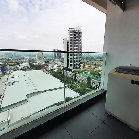 Pj The Grand By Skylimit Suites Petaling Jaya Room photo