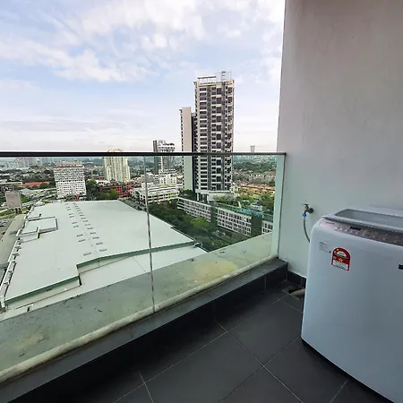 Pj The Grand By Skylimit Suites Petaling Jaya Room photo