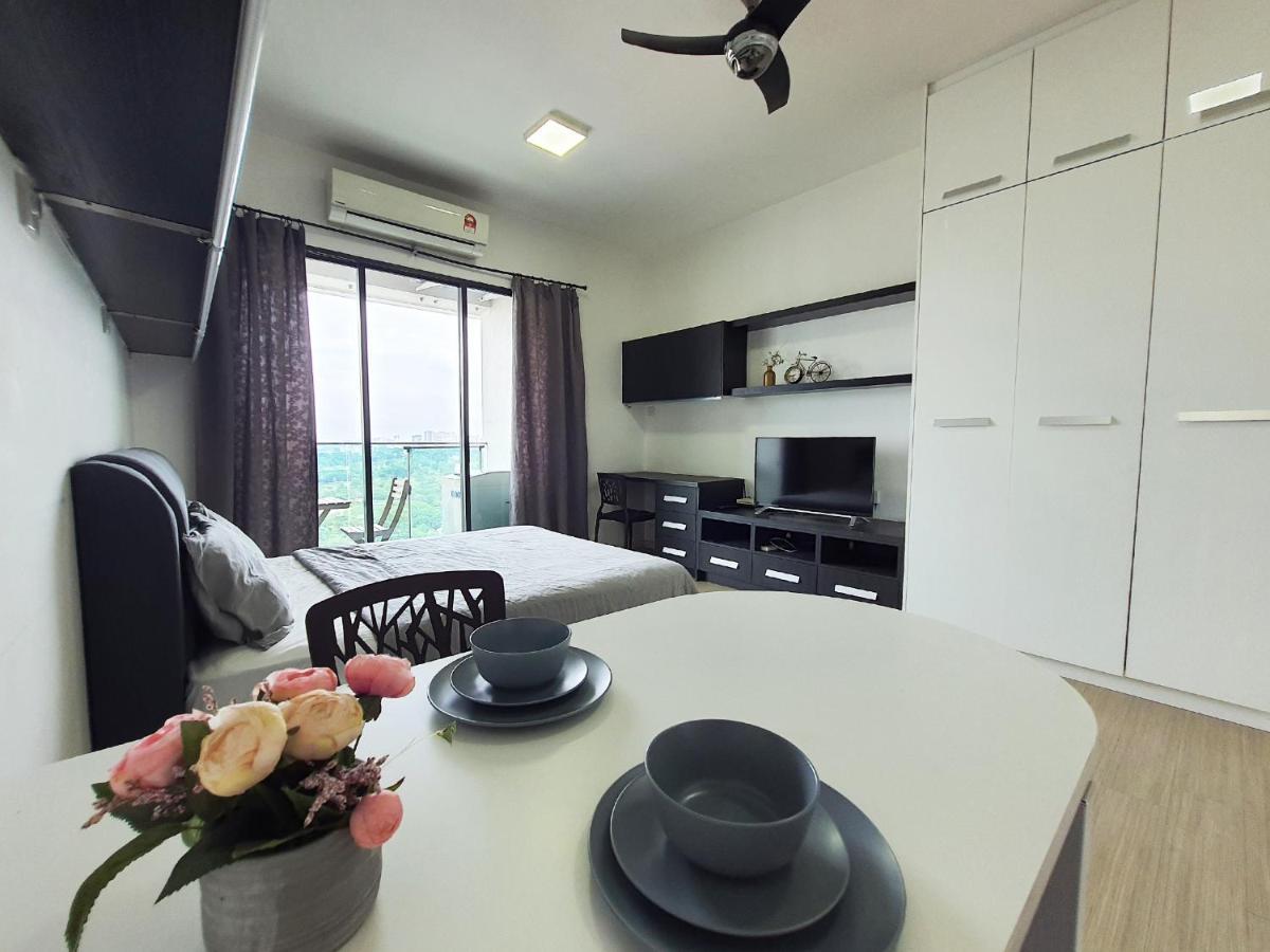 Apartment Pj The Grand By Skylimit Petaling Jaya
