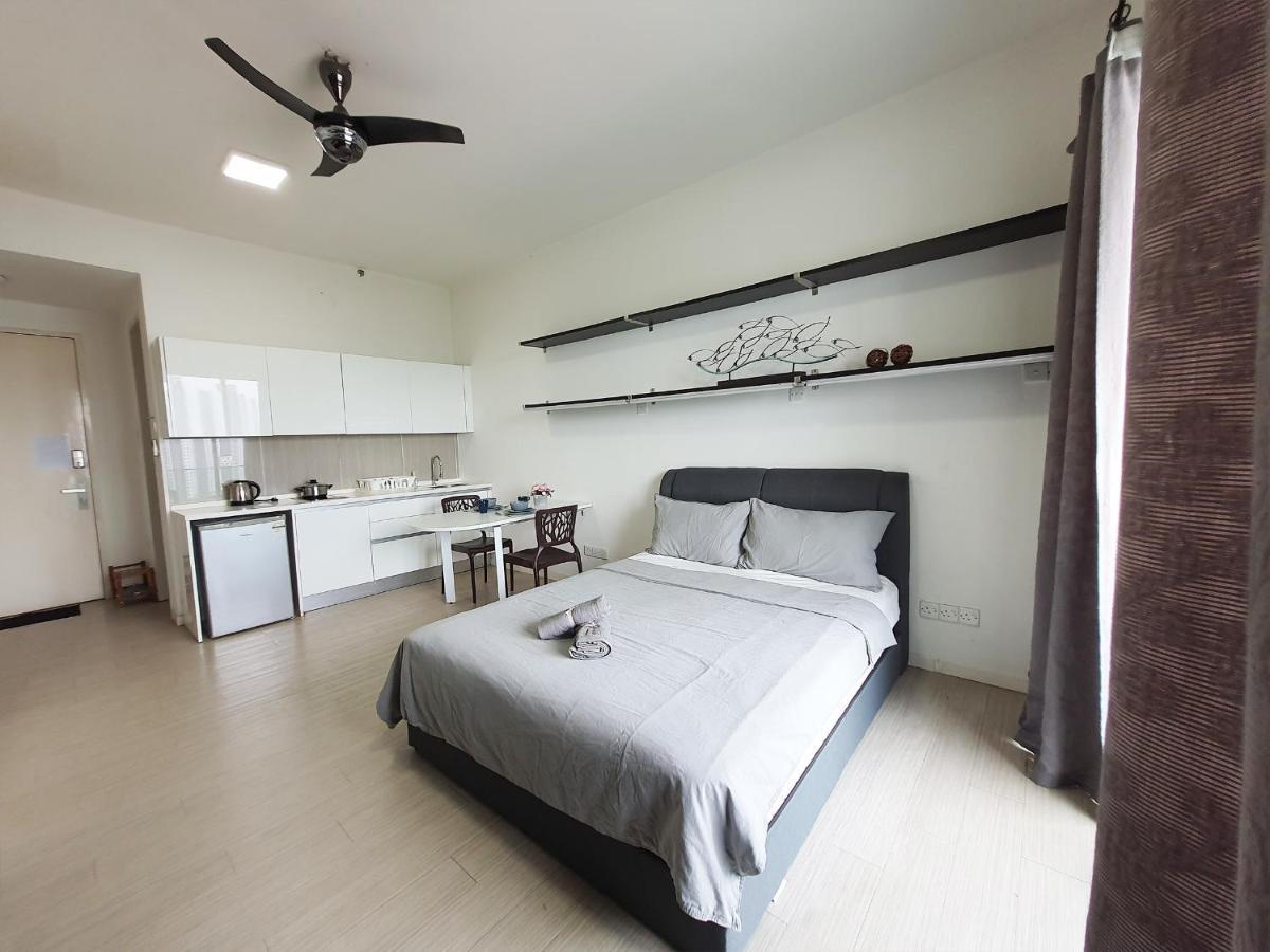 Pj The Grand By Skylimit Apartment