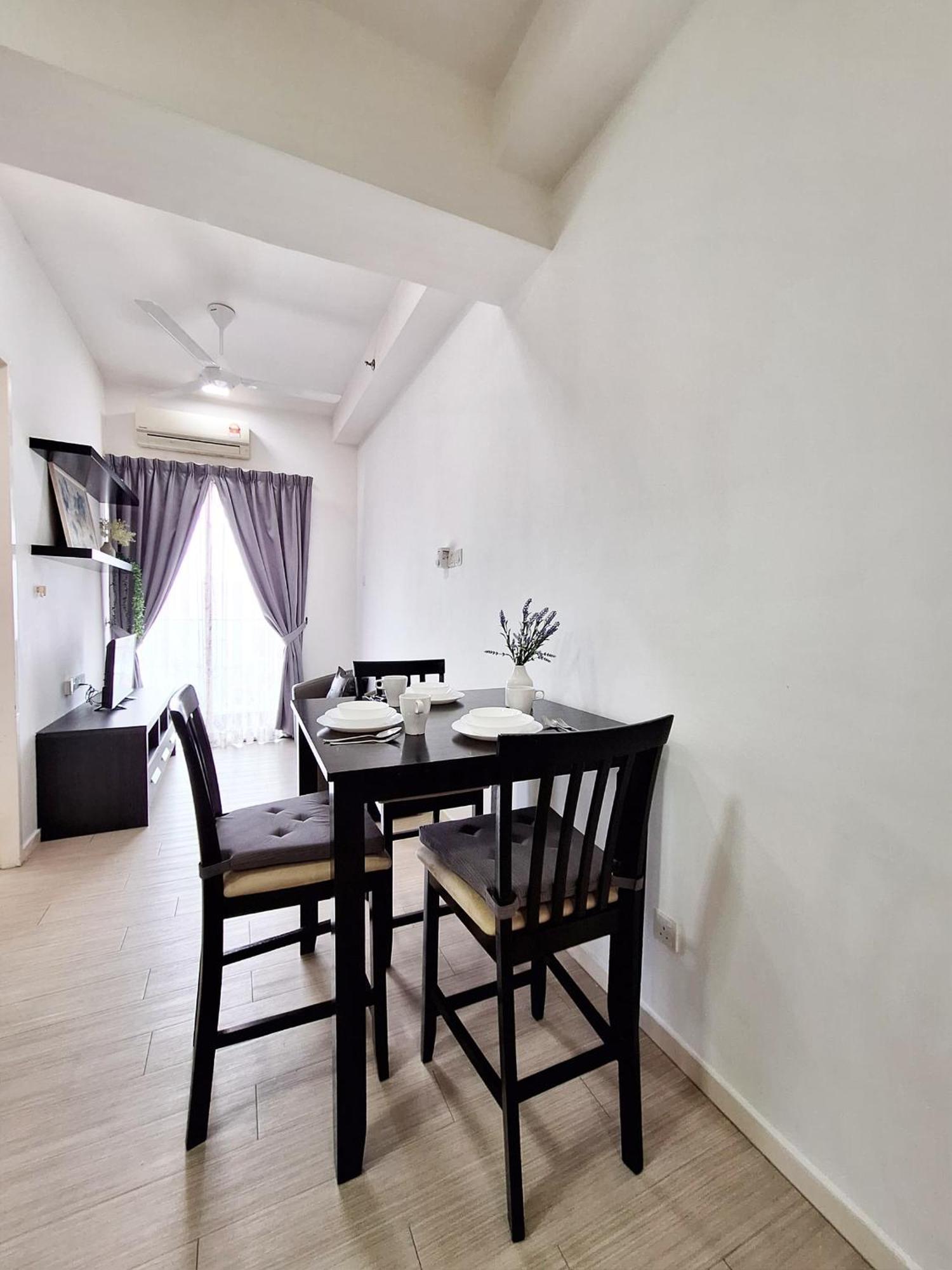 Apartment Pj The Grand By Skylimit *