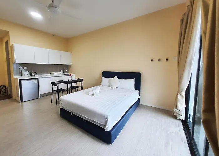 Pj The Grand By Skylimit Suites